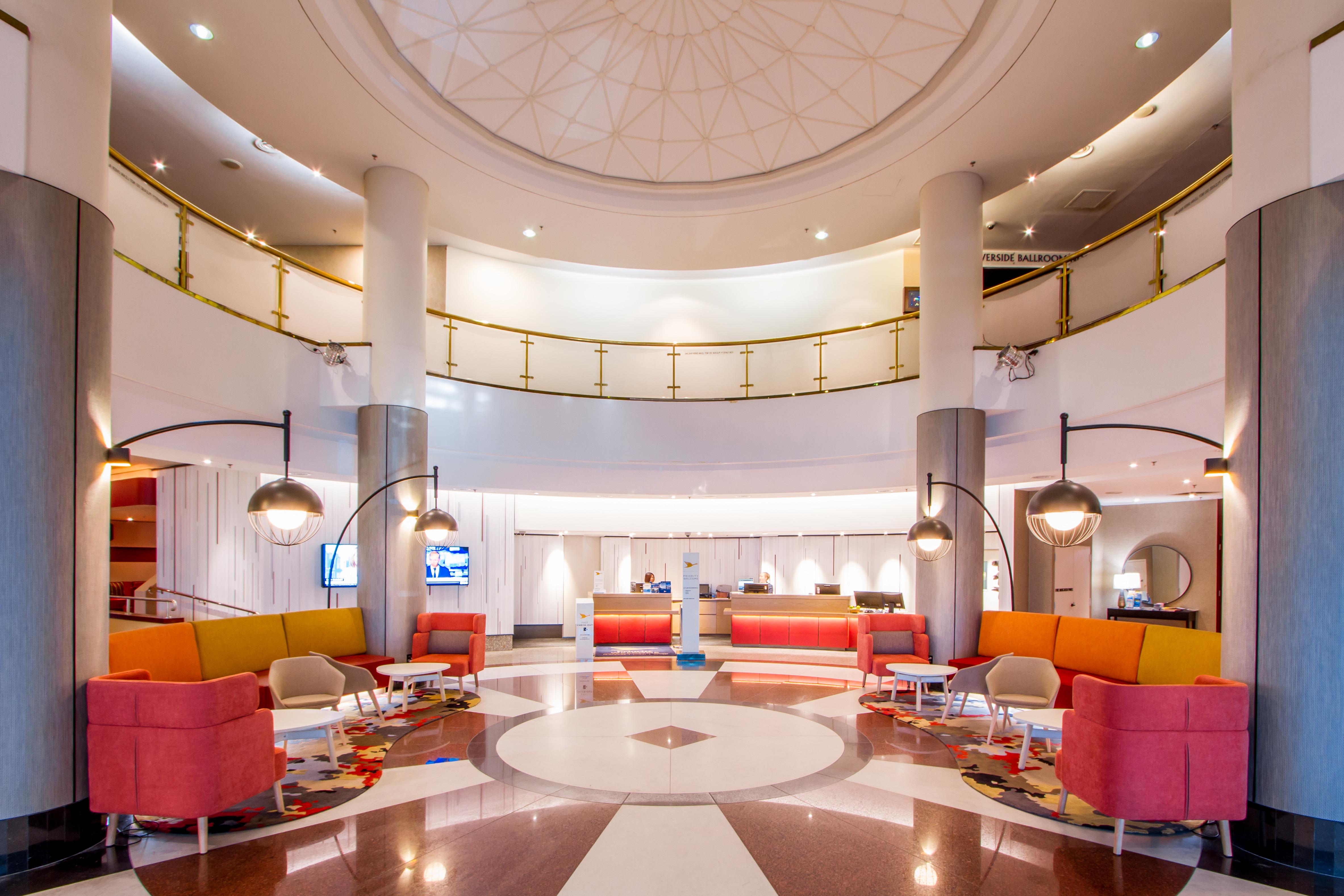 Novotel Perth Langley Eksteriør bilde
