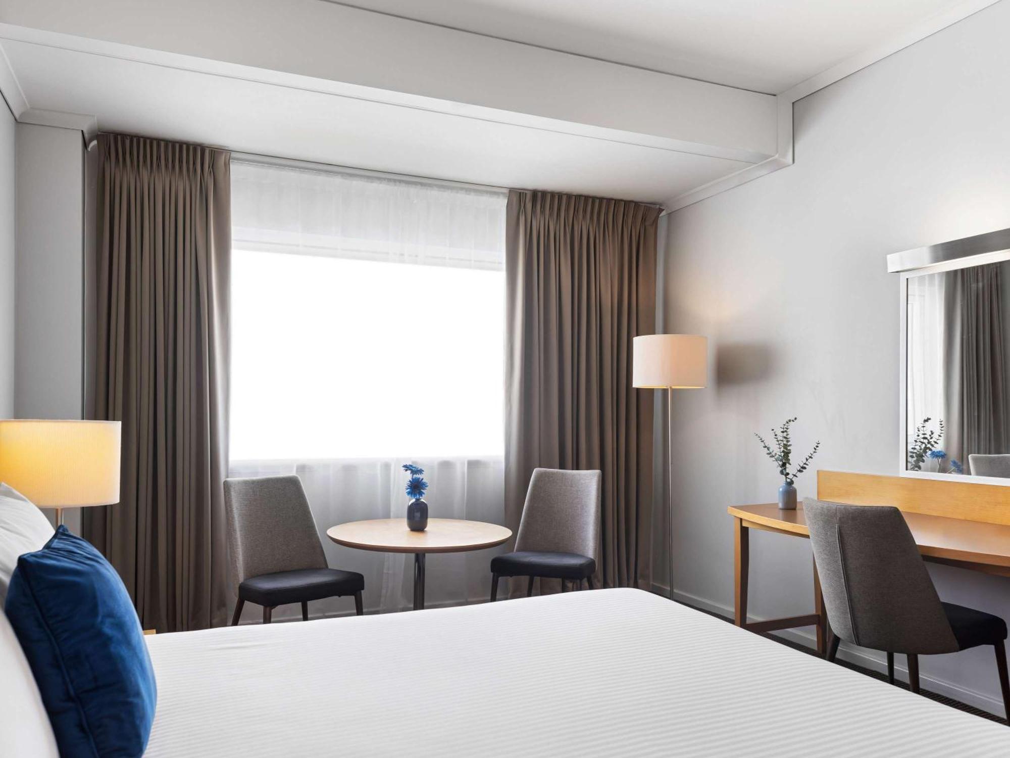 Novotel Perth Langley Eksteriør bilde