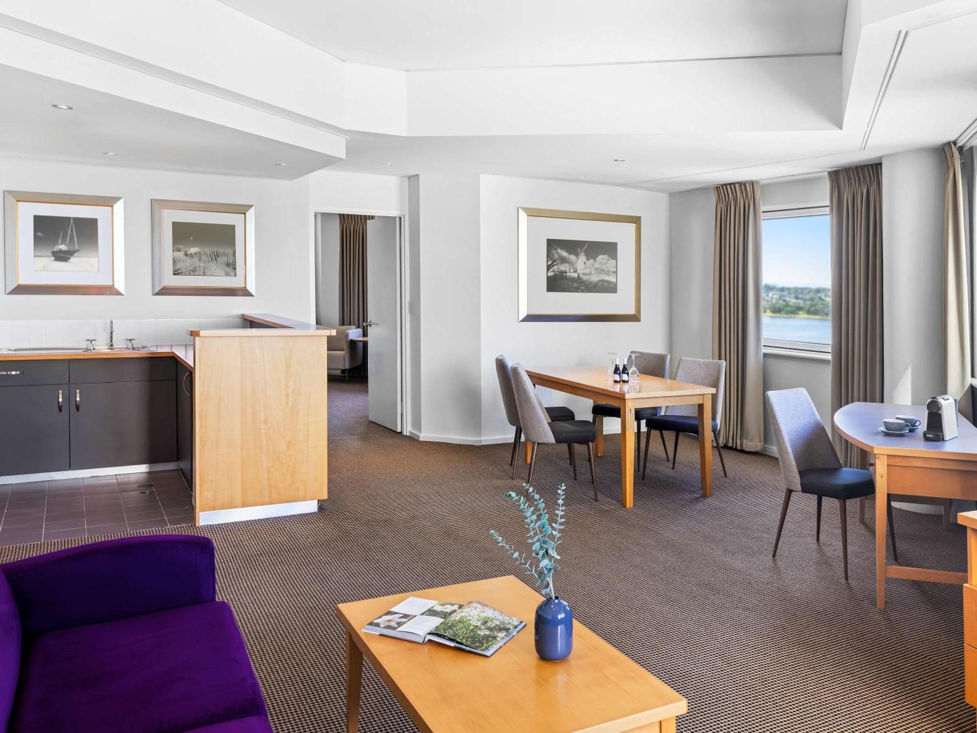 Novotel Perth Langley Eksteriør bilde