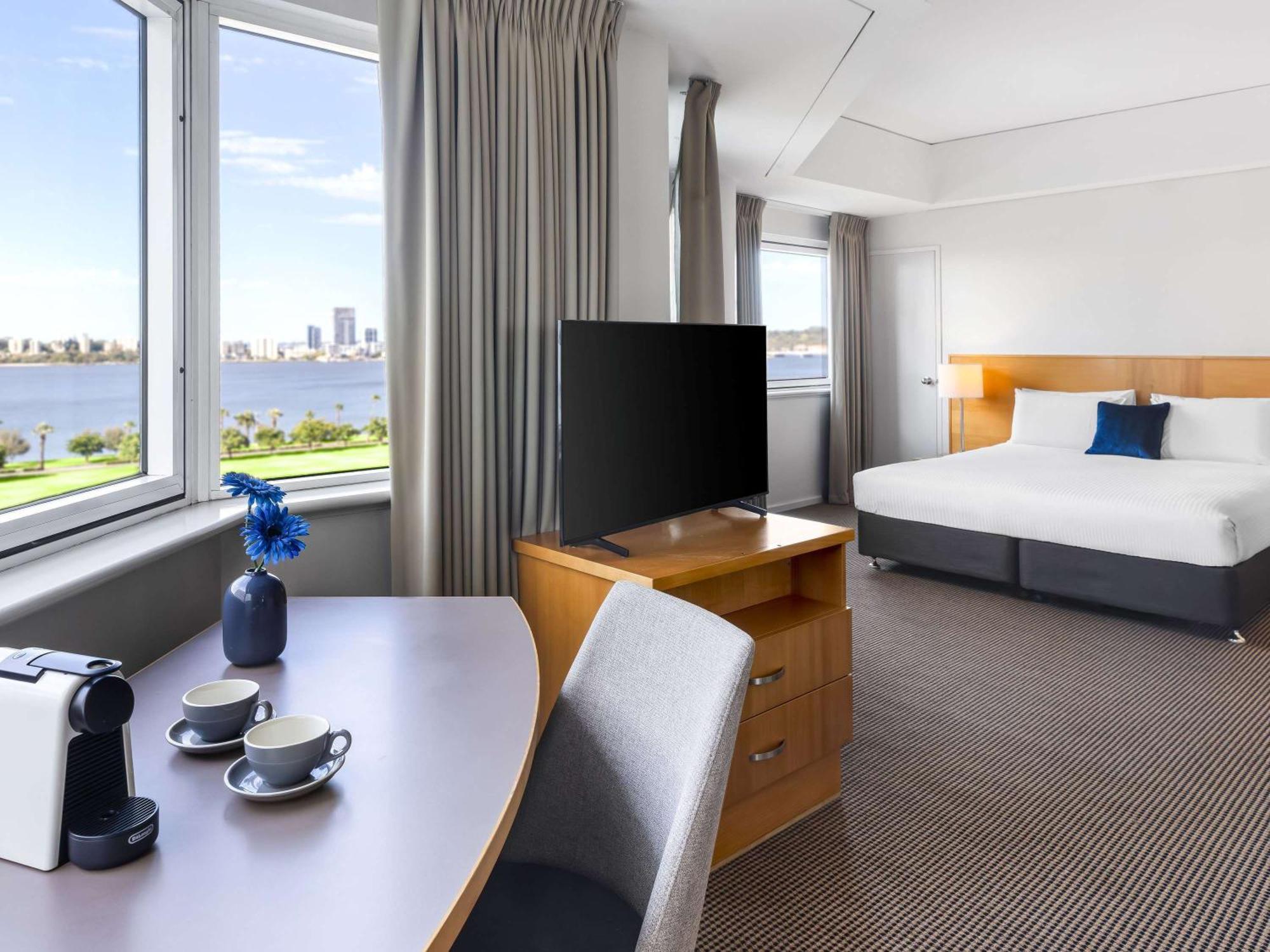 Novotel Perth Langley Eksteriør bilde