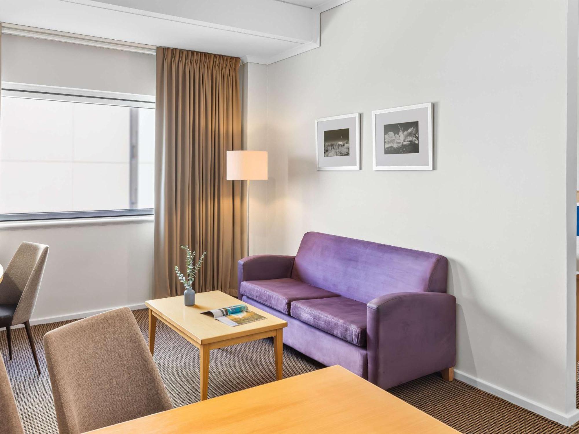 Novotel Perth Langley Eksteriør bilde