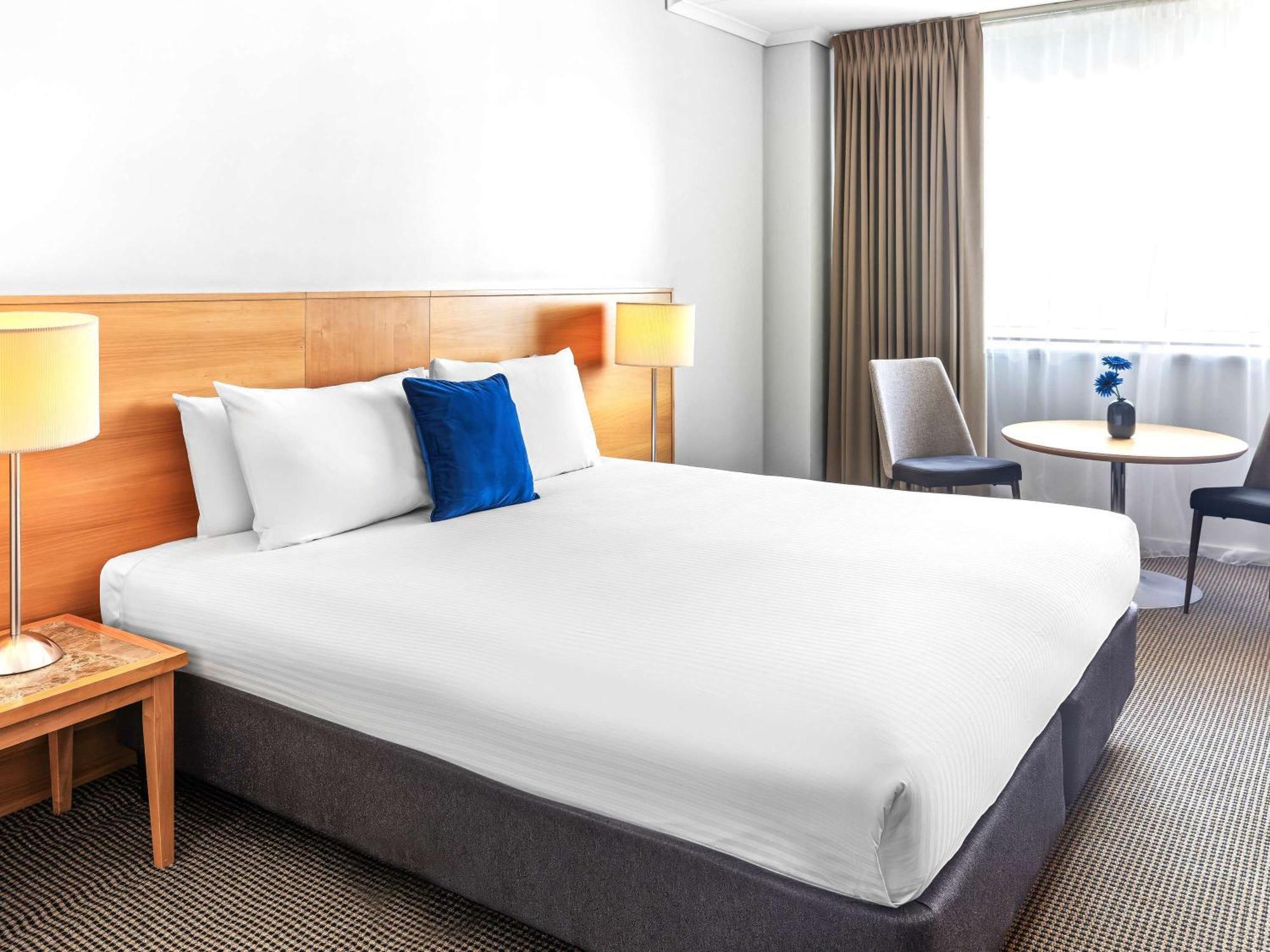 Novotel Perth Langley Eksteriør bilde
