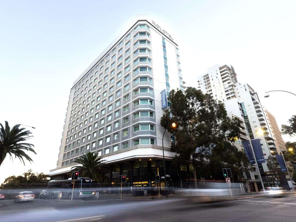Novotel Perth Langley Eksteriør bilde