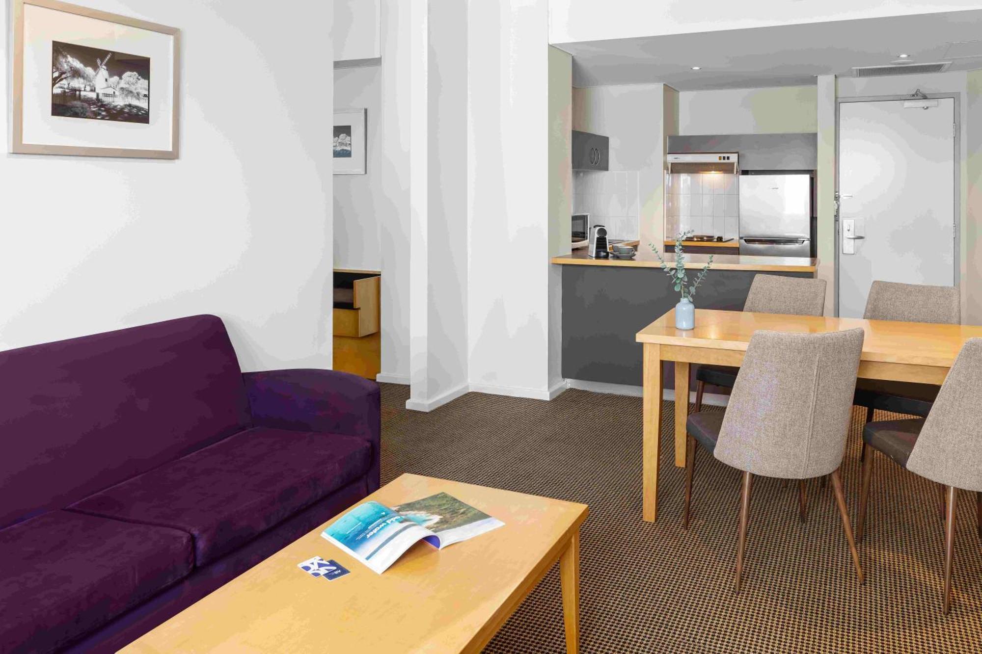 Novotel Perth Langley Eksteriør bilde